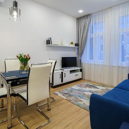 Moder Chic Apartment In Center-Prime Rentals Kaunas Buitenkant foto
