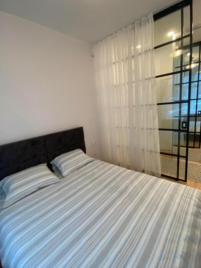Moder Chic Apartment In Center-Prime Rentals Kaunas Buitenkant foto