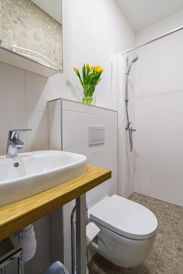 Moder Chic Apartment In Center-Prime Rentals Kaunas Buitenkant foto
